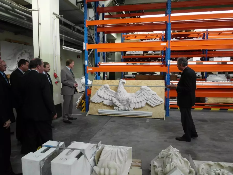 Foto-3 Signal für das Berliner Schloss – CDU/CSU-Arbeitsgruppe für Verkehr, Bau und Stadtentwicklung übergibt private Spende - Bild