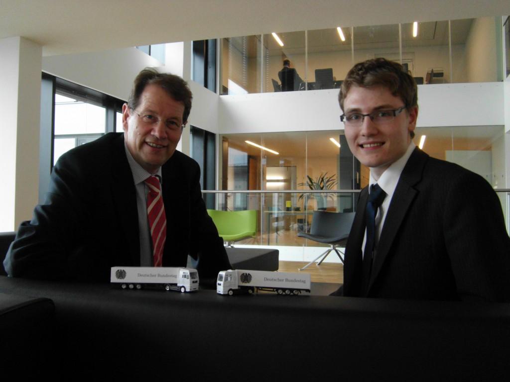 Daniel Heller aus Tangstedt absolviert bei Gero Storjohann MdB ein Praktikum im Deutschen Bundestag - Foto Daniel Heller aus Tangstedt absolviert bei Gero Storjohann MdB ein Praktikum im Deutschen Bundestag - Bild