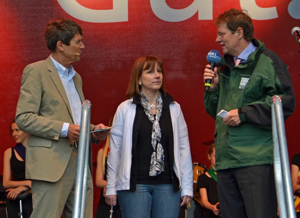 Werbung für das Ehrenamt beim Schleswig-Holstein-Tag auf der Sparkassenbühne - Bild