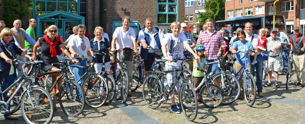 CDU vor Start CDU Fahrradtour in Kaltenkirchen mit Teilnehmerrekord - Bild