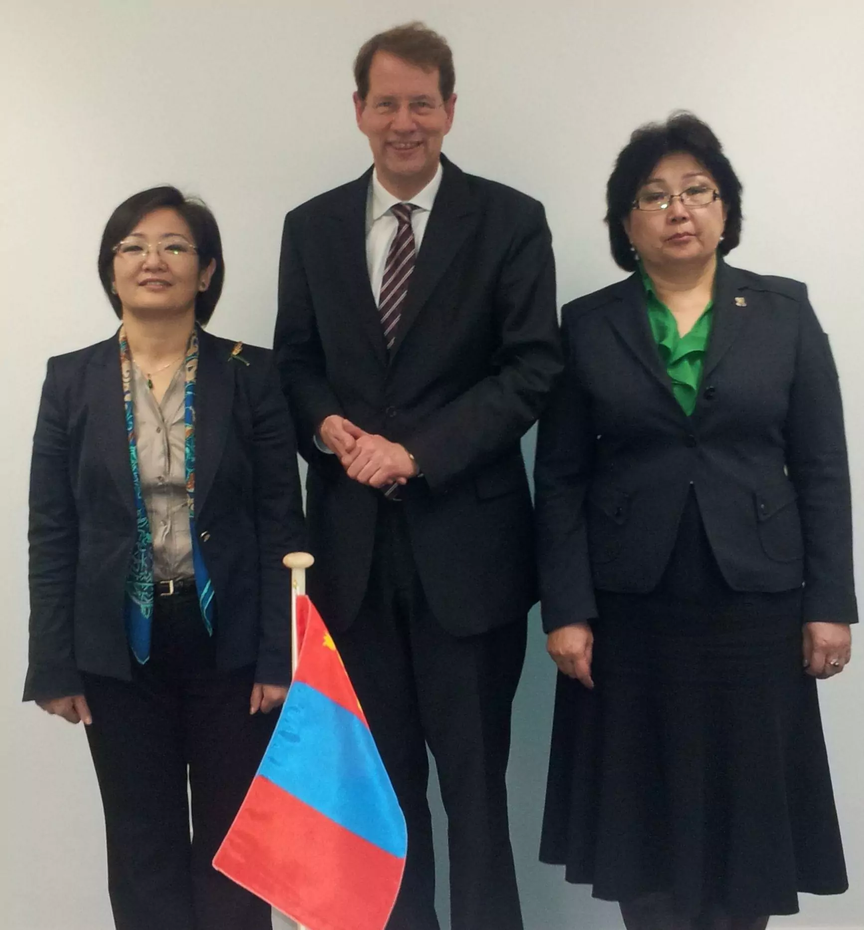 Gespräch über das deutsche Petitionswesen: Gero Storjohann MdB trifft Parlamentarier aus der Mongolei - Foto Gespräch über das deutsche Petitionswesen: Gero Storjohann MdB trifft Parlamentarier aus der Mongolei - Bild