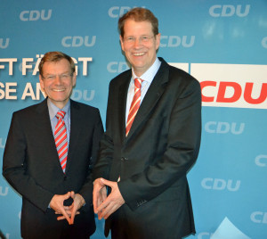 Die Bundestagsabgeordneten Dr. Johann Wadephul (links) und Gero Storjohann auf dem kleinen Parteitag der CDU im Kieler Maritim Hotel Bellevue 