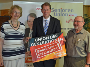 Ingrid Meyer (Vorsitzende der Senioren Union Norderstedt), Gero Storjohann MdB und Hans-Dieter Merker ((Kreisvorsitzender der Senioren Union)