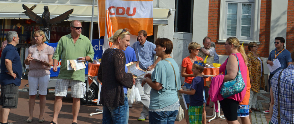 Gelungener Auftakt für die CDU-Stand-Saison am Sonnabend in Bad Segeberg