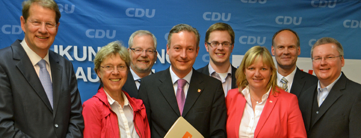 Gero Storjohann und seine 5 Stellvertreter in den CDU Kreisvorstand wiedergewählt - Foto Der geschäftsführende CDU – Kreisvorstand: (vlnr.) Gero Storjohann MdB, Ursula Michalak, Michael Meschede, Dr. Axel Bernstein MdL, Ole Plambeck, Katja Rathje-Hoffmann MdL, Hauke von Essen und Sven Boysen.