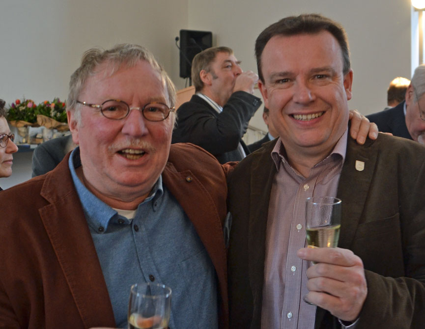 CDU Kreisgeschäftsführer Uwe Voss trifft gratuliert Torsten Blacky Schwartz zum großen Erfolg der „Schwarzbunten“ im letzten Jahr.