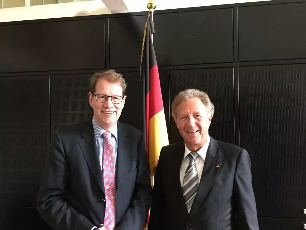 Das Fahrrad im Fokus: Gero Storjohann MdB beim Parlamentarischen Staatssekretär Norbert Barthle MdB - Foto Gero Storjohann MdB mit dem Parlamentarischen Staatssekretär Norbert Barthle MdB (beide CDU)