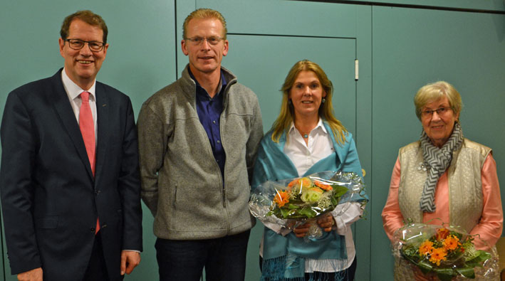 Der CDU-Kreisvorsitzende und Bundestagsabgeordnete Gero Storjohann ehrt als Ortsvorsitzender das Bauausschussmitglied Andreas Gätcke (10 Jahre CDU), Bürgermeisterin Maren Storjohann (25 Jahre CDU ) und Ilse Storjohann (25 Jahre CDU).