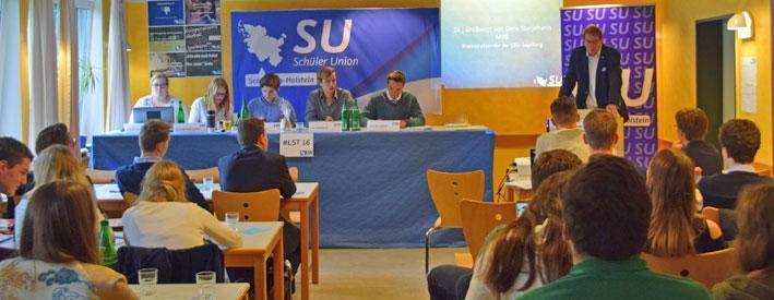An einem Sonnabend mit Gero Storjohann unterwegs (Fotogalerie) - Foto 17.30 Uhr – Rede von Gero Storjohann auf der Landesschülertagung der Schüler Union Schleswig-Holstein in der Jugendherberge in Bad Segeberg.