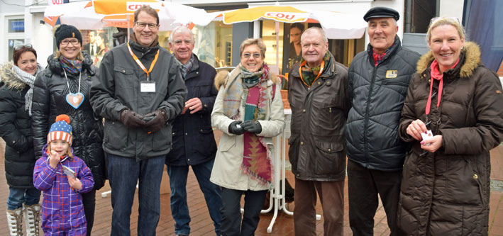 Lebkuchenherzen, Glückscents und Silvesterlauf zum Finale 2016 mit Gero Storjohann und der CDU Bad Segeberg - Foto Lebkuchenherzen, Glückscents und Silvesterlauf zum Finale 2016 mit Gero Storjohann und der CDU Bad Segeberg - Bild