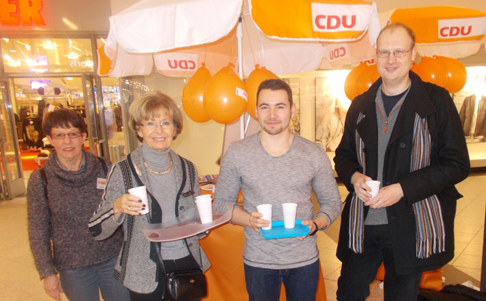 Norderstedt – CDU-Fruchtpunsch mit Katja Rathje-Hoffmann und Gero Storjohann - Foto Norderstedt – CDU-Fruchtpunsch mit Katja Rathje-Hoffmann und Gero Storjohann - Bild