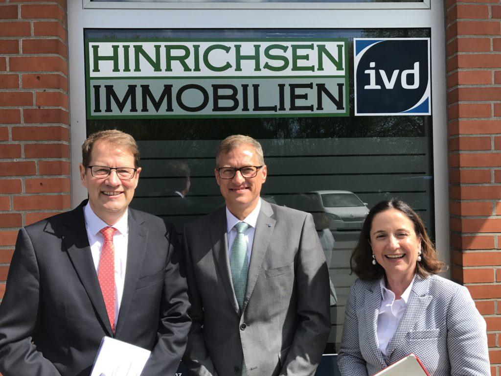 Firmenbesuch des Bundestagsabgeordneten Gero Storjohann bei Hinrichsen Immobilien - Bild