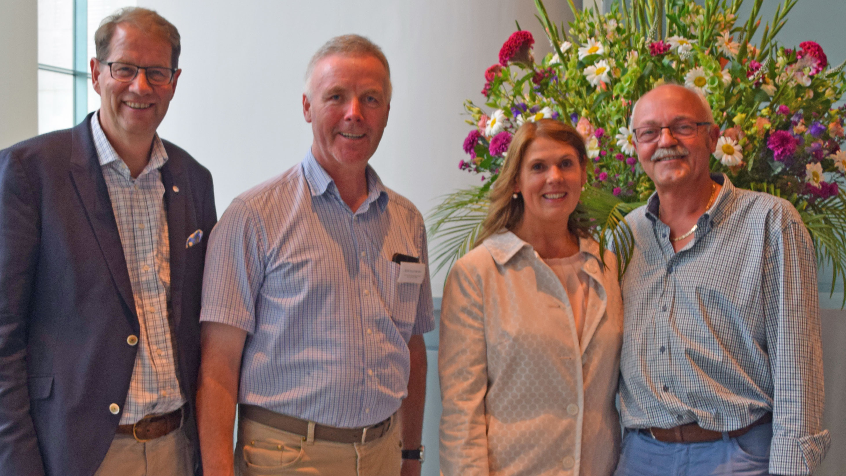 Bürgermeister-Besuch bei Gero Storjohann mit Tränenplast und Spreetour - Foto Bürgermeister-Besuch bei Gero Storjohann mit Tränenplast und Spreetour - Bild