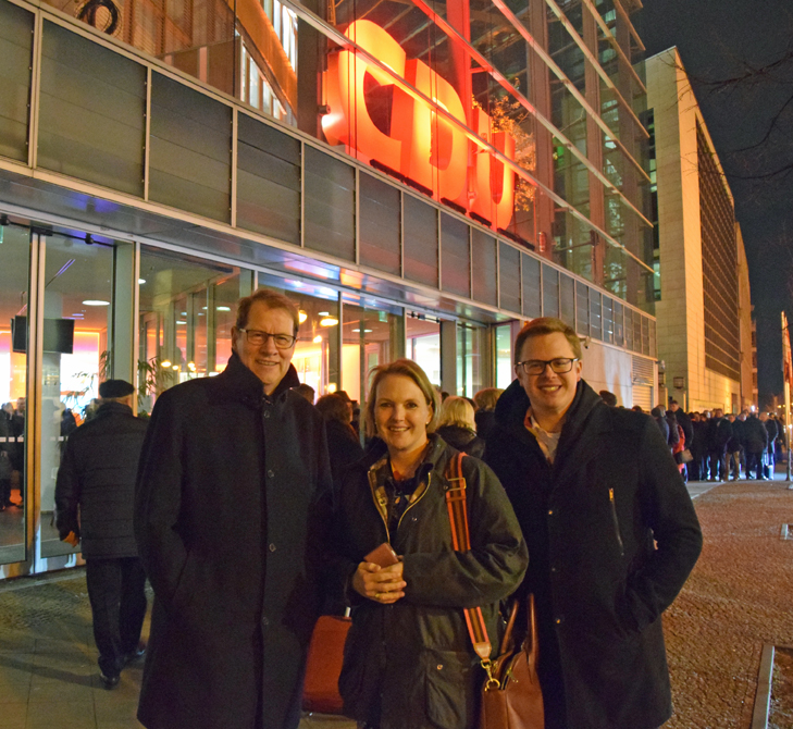 Segeberger Abgeordnete zum CDU Bundesparteitag in Berlin eingetroffen - Foto Segeberger Abgeordnete zum CDU Bundesparteitag in Berlin eingetroffen - Bild