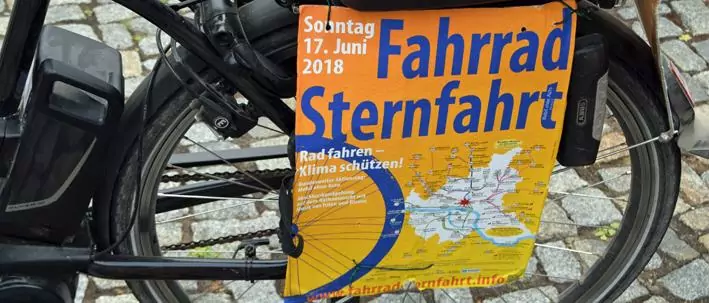 Fahrradsternfahrt mit Gero Storjohann gestartet - Foto Fahrradsternfahrt mit Gero Storjohann gestartet - Bild