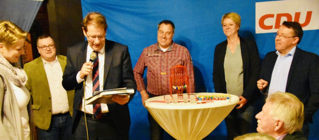 Schnapszahlen-Bingo um Berlin Reise beim CDU Grünkohlessen - Bild