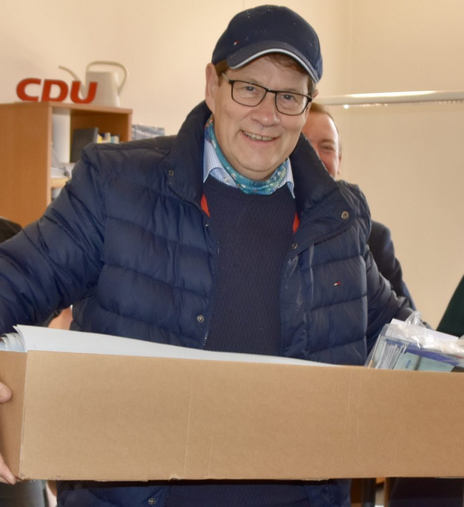 Erfolgreicher CDU-Wahlkampf-Start mit Niclas Herbst, Bockwurst und Bier - Foto Erfolgreicher CDU-Wahlkampf-Start mit Niclas Herbst, Bockwurst und Bier - Bild
