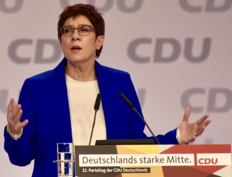 Fazit von AKK nach Parteitag in Leipzig - Foto Fazit von AKK nach Parteitag in Leipzig - Bild