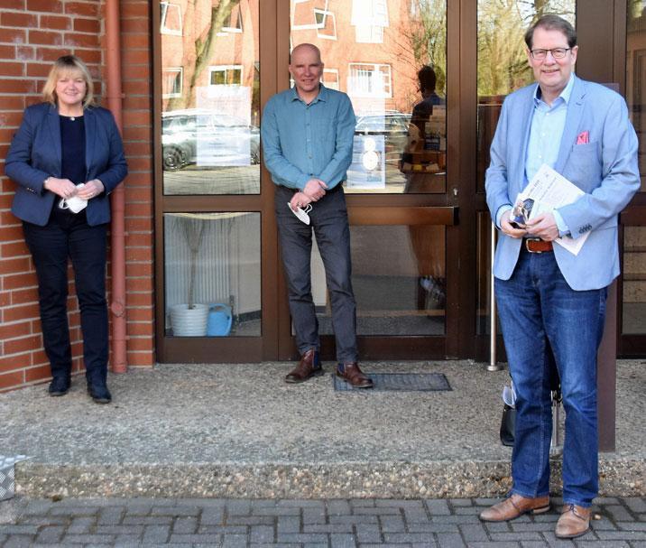 Katja Rathje-Hoffmann und Gero Storjohann besuchen Pflegestützpunkt in Norderstedt - Bild