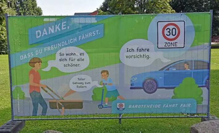 Gero Storjohann beim Fahrrad Sicherheits-Training für Jugendliche - Bild