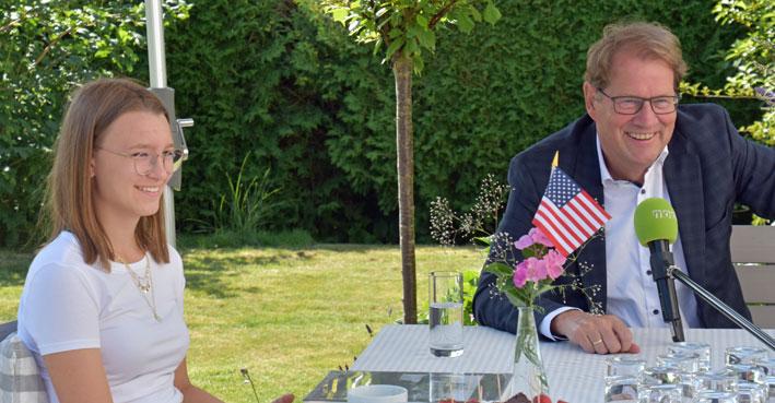 Gero Storjohann verabschiedet PPP-Stipendiatin Xenia Bretthauer in die USA - Foto Gero Storjohann verabschiedet PPP-Stipendiatin Xenia Bretthauer in die USA - Bild