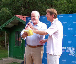 Gero Storjohann und Peter Harry Carstensen begrüßen gemeinsam ca. 5000 Besucher  auf dem CDU-Herbstspektakel im Wildpark Eekholt.