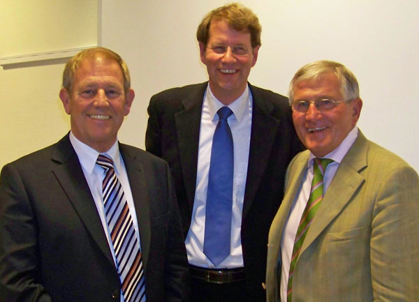 Uwe Behrens, Gero Storjohann MdB (leitete die Versammlung) und Joachim Miermeister.