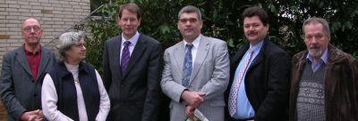 Adolf Popall (Landesverband Schleswig-Holstein des Bundesverbandes privater Anbieter sozialer Dienste e.V.), Edith Schulz (Einrichtungsleitung „Zur Waldburg“), Gero Storjohann (CDU-Bundestagsabgeordneter), Andreas Schulz (Einrichtungs- und Pflegedienstleitung „Zur Waldburg“), Renée Böttcher, CDU-Ortsvorsitzender Lentföhrden, Ulrich Scheunemann, Heimfürsprecher