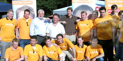 Ministerpräsident Peter Harry Carstensen und die Bundestagskandidaten Dr. Rolf Koschorrek und Gero Storjohann MdB mit ihrem teAM Zukunft.